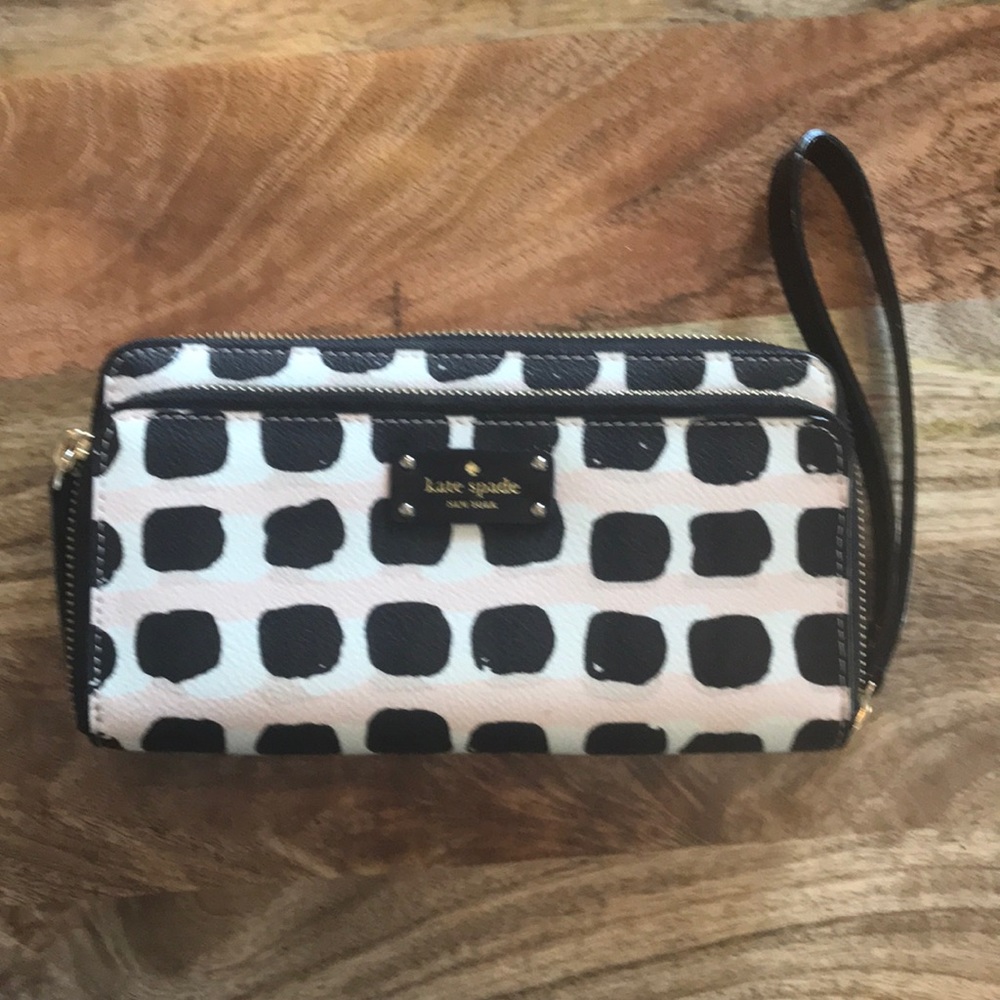 Kate Spade  vinyl Anita wallet/wristlet/clutch